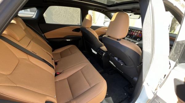 לקסוס RX450H 4X4 Phev Hadori הייבריד אוט' 2.5 (185 כ''ס) היברידי חשמל / בנזין 2023 למכירה בחיפה