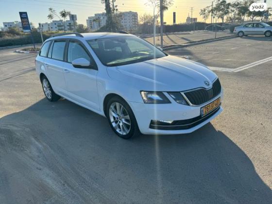 סקודה אוקטביה ספייס Exclusive אוט' 1.4 (150 כ''ס) בנזין 2017 למכירה בבאר שבע