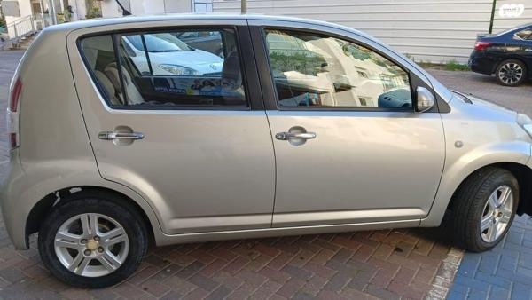 דייהטסו סיריון CX אוט' מהודר 1.3 (87 כ''ס) בנזין 2011 למכירה בבני עי"ש