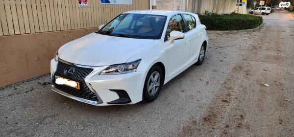 לקסוס CT200H Executive הייבריד אוט' 1.8 (99 כ''ס) בנזין 2018 למכירה בראש העין