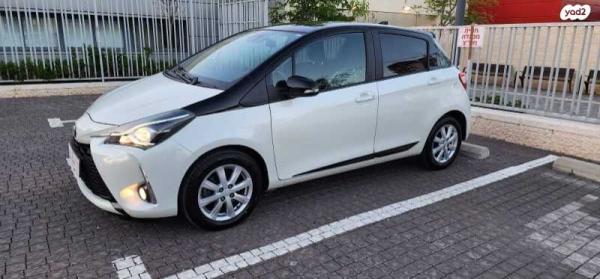 טויוטה יאריס Black Top אוט' 1.5 (112 כ"ס) בנזין 2018 למכירה בחיפה