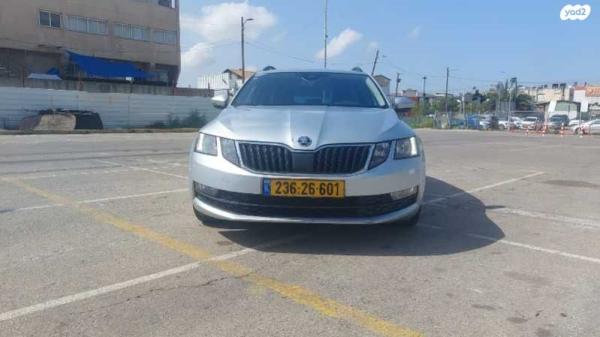 סקודה אוקטביה ספייס Ambition אוט' 1.4 (150 כ''ס) בנזין 2017 למכירה בראשון לציון