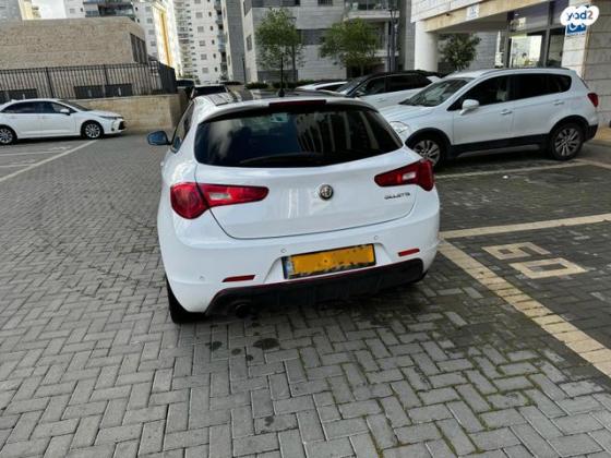 אלפא רומיאו ג'ולייטה Sport + SR אוט' 1.4 (170 כ''ס) בנזין 2018 למכירה בחיפה