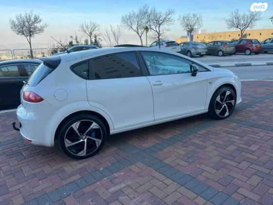 סיאט לאון Style Excellence ידני 5 דל' 1.2 (105 כ''ס) בנזין 2011 למכירה בחיפה