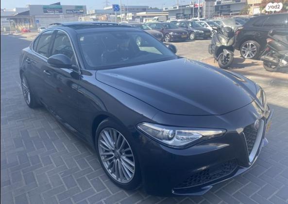אלפא רומיאו ג'וליה Milano LE אוט' 2.0 (197 כ"ס) בנזין 2017 למכירה במגאר