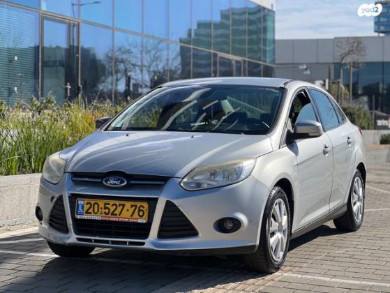 פורד פוקוס Trend סדאן אוט' 1.6 (125 כ"ס) בנזין 2013 למכירה בחולון