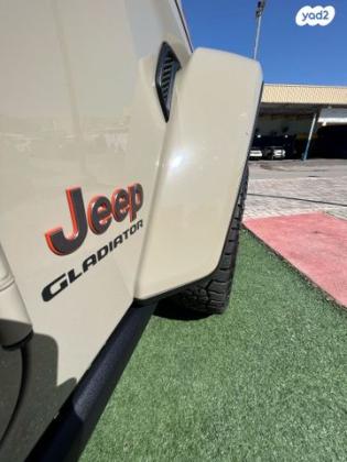 ג'יפ / Jeep גלדיאטור 4X4 Mojave דאבל קבינה אוט' 3.6 (285 כ''ס) בנזין 2023 למכירה בקיסריה