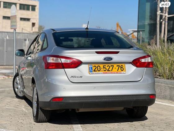 פורד פוקוס Trend סדאן אוט' 1.6 (125 כ"ס) בנזין 2013 למכירה בחולון