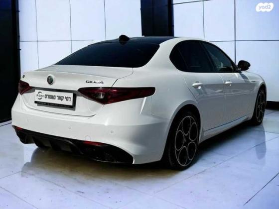אלפא רומיאו ג'וליה Veloce AWD אוט' 2.0 (280 כ''ס) בנזין 2022 למכירה ברמת השרון