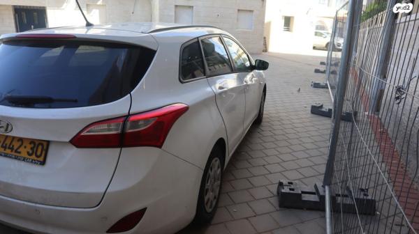 יונדאי i30 Inspire סטיישן אוט' 1.6 (135 כ"ס) בנזין 2014 למכירה בירושלים