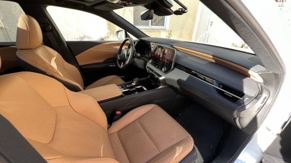 לקסוס RX450H 4X4 Phev Hadori הייבריד אוט' 2.5 (185 כ''ס) היברידי חשמל / בנזין 2023 למכירה בחיפה