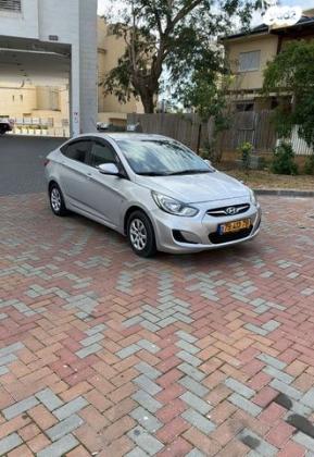 יונדאי i25 Inspire אוט' 1.6 (124 כ"ס) בנזין 2012 למכירה בחדרה