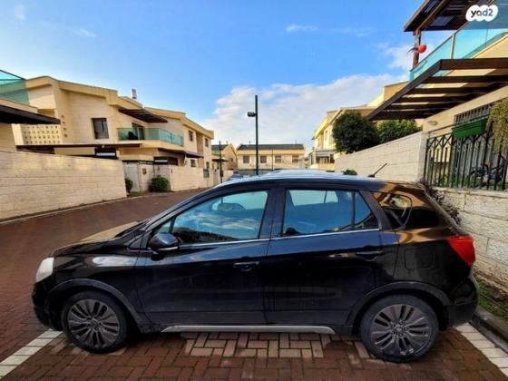 סוזוקי SX4 קרוסאובר GLX אוט' 1.6 (118 כ''ס) בנזין 2017 למכירה בחיפה