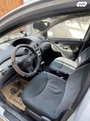 טויוטה יאריס Sol אוט' 1.3 (87 כ''ס) בנזין 2004 למכירה בשוהם