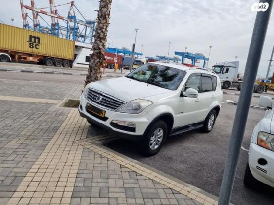 סאנגיונג רקסטון 4X4 EX אוט' דיזל 7 מק' 2.0 (155 כ''ס) דיזל 2015 למכירה בנשר