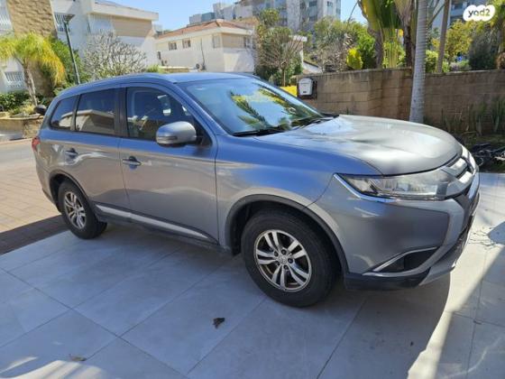 מיצובישי אאוטלנדר Instyle אוט' 7 מק' 2.0 (150 כ"ס) בנזין 2016 למכירה בנתניה