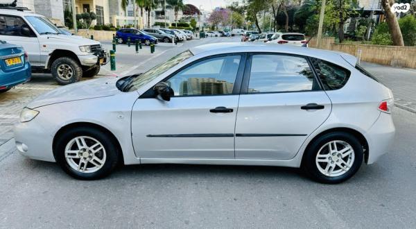 סובארו B3 האצ'בק RX אוט' 1.5 (107 כ''ס) בנזין 2008 למכירה בפתח תקווה