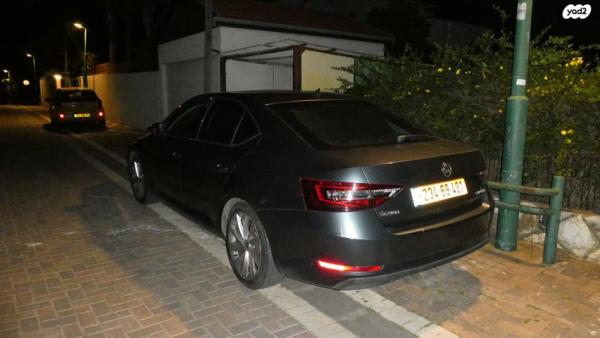 סקודה סופרב (עד 2019) Style אוט' 1.8 (180 כ''ס) בנזין 2017 למכירה בראשון לציון