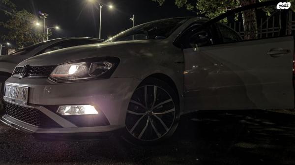 פולקסווגן פולו GTI GTI ידני 1.8 (192 כ"ס) בנזין 2016 למכירה במסעדה