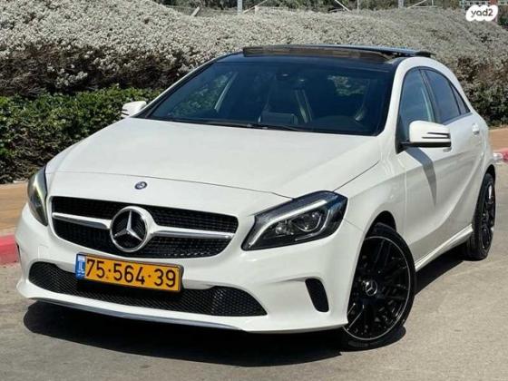 מרצדס A-Class A180 Urban אוט' 1.6 (122 כ"ס) בנזין 2017 למכירה בנתניה