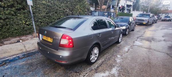 סקודה אוקטביה Ambiente אוט' 1.2 (105 כ''ס) בנזין 2012 למכירה בעלי זהב