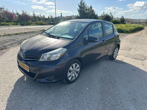 טויוטה יאריס Sol אוט' 1.3 (99 כ"ס) בנזין 2012 למכירה בירושלים