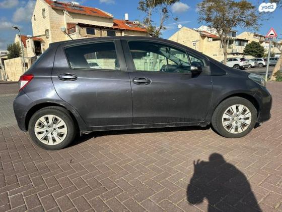 טויוטה יאריס Sol אוט' 1.3 (99 כ"ס) בנזין 2012 למכירה בירושלים