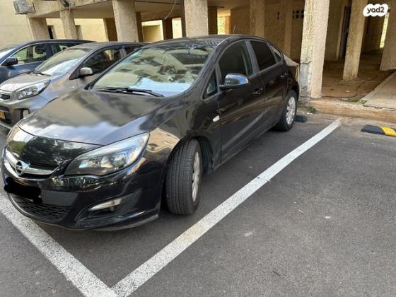 אופל אסטרה Berlina Enjoy סדאן אוט' 1.4 (140 כ"ס) בנזין 2016 למכירה בתל אביב יפו