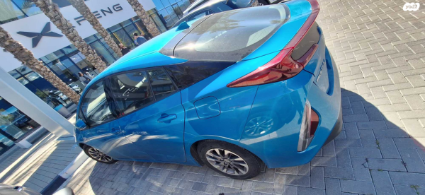 טויוטה פריוס פלאג-אין Comfort היברייד אוט' 1.8 (98 כ''ס) היברידי חשמל / בנזין 2021 למכירה בירושלים