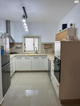 דמארי 8 (השומר)