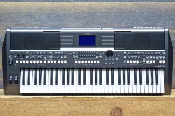 Yamaha PSR S670 61 Key Arranger Workstation Digital Keyboard