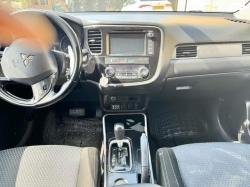 מיצובישי אאוטלנדר Instyle אוט' 5 מק' 2.0 (150 כ"ס) בנזין 2017 למכיר