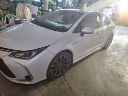 טויוטה קורולה הייבריד Limited סדאן אוט' 1.8 (98 כ''ס) בנזין 2019 ל