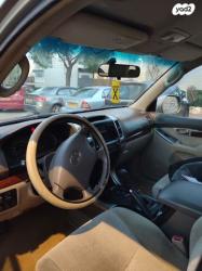 טויוטה לנד קרוזר ארוך 4X4 STD אוט' דיזל 8 מק' 3.0 (166 כ''ס) דיזל 2