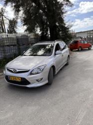 יונדאי i30CW Inspire סטיישן אוט' 1.6 (126 כ''ס) בנזין 2011 למכירה בנת
