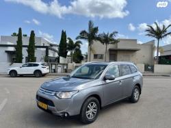 מיצובישי אאוטלנדר Instyle אוט' 7 מק' 2.0 (150 כ"ס) בנזין 2015 למכיר