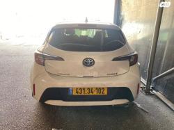 טויוטה קורולה הייבריד Excite הצ'בק אוט' 1.8 (98 כ''ס) בנזין 2021 ל