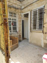 דירת גן 2 חדרים להשכרה בחיפה | השלום