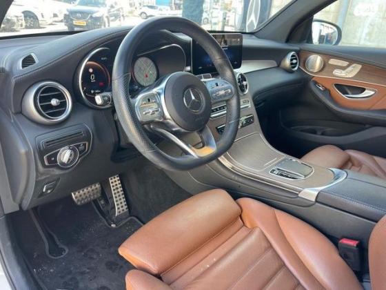 מרצדס GLC 4X4 GLC300E AMG הייבריד אוט' 2.0 (211 כ''ס) ק'-2 היברידי חשמל / בנזין 2021 למכירה בראשון לציון