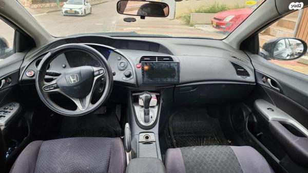 הונדה סיוויק האצ'בק החדשה Comfort אוט' 1.8 (140 כ''ס) בנזין 2010 למכירה באחיהוד