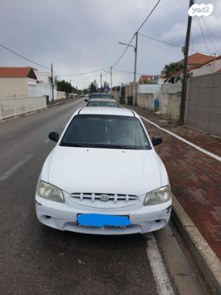 יונדאי אקסנט (עד 2012) Esteem אוט' 5 דל' 1.5 (91 כ''ס בנזין 2002 למכירה באור עקיבא