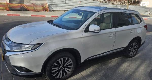 מיצובישי אאוטלנדר Instyle אוט' 7 מק' 2.0 (150 כ"ס) בנזין 2021 למכירה בבית יהושע