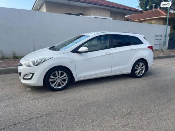 יונדאי i30 Inspire סטיישן אוט' 1.6 (135 כ"ס) בנזין 2014 למכירה בחדרה