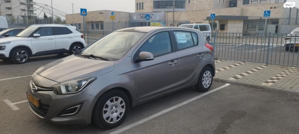 יונדאי i20 Insight אוט' 1.4 (100 כ"ס) בנזין 2013 למכירה ביבנה