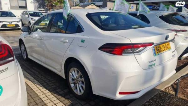 טויוטה קורולה הייבריד Executive SDN סדאן אוט' 1.8 (98 כ''ס) בנזין 2019 למכירה במפעלים אזוריים צמח