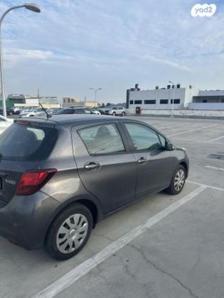 טויוטה יאריס Style אוט' 1.3 (99 כ"ס) בנזין 2014 למכירה בחדרה