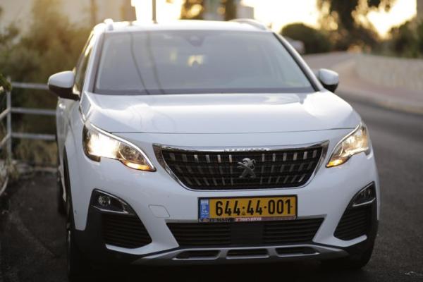 פיג'ו 3008 Premium אוט' 1.2 (130 כ''ס) בנזין 2019 למכירה בבני ברק
