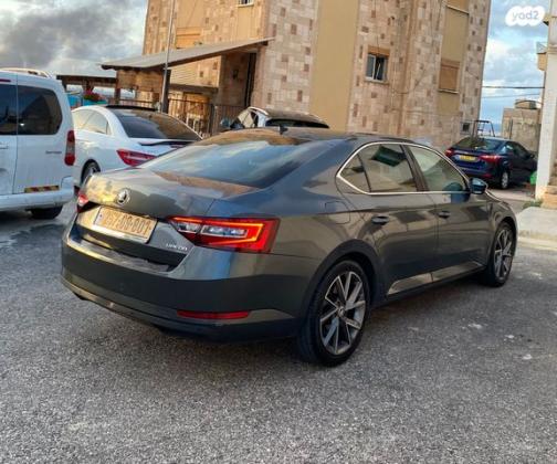 סקודה סופרב (עד 2019) Ambition אוט' 1.8 (180 כ''ס) בנזין 2017 למכירה באעבלין