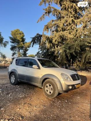 סאנגיונג רקסטון 4X4 RX270 אוט' דיזל 7 מק' 2.7 (165 כ''ס) דיזל 2007 למכירה בכפר האורנים