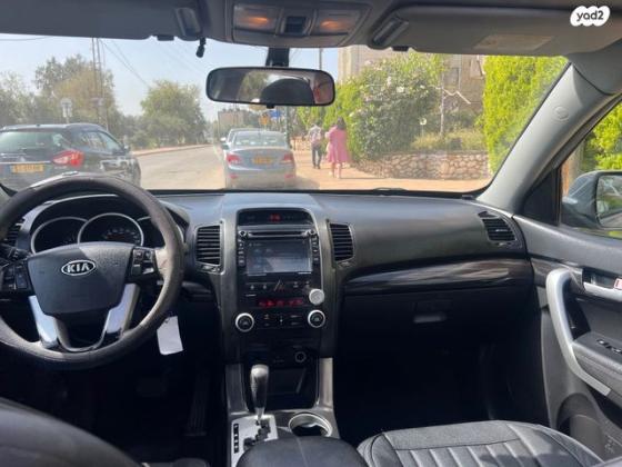 קיה סורנטו 4X4 EX אוט' 7 מק' 2.4 (174 כ''ס) בנזין 2012 למכירה בנתניה